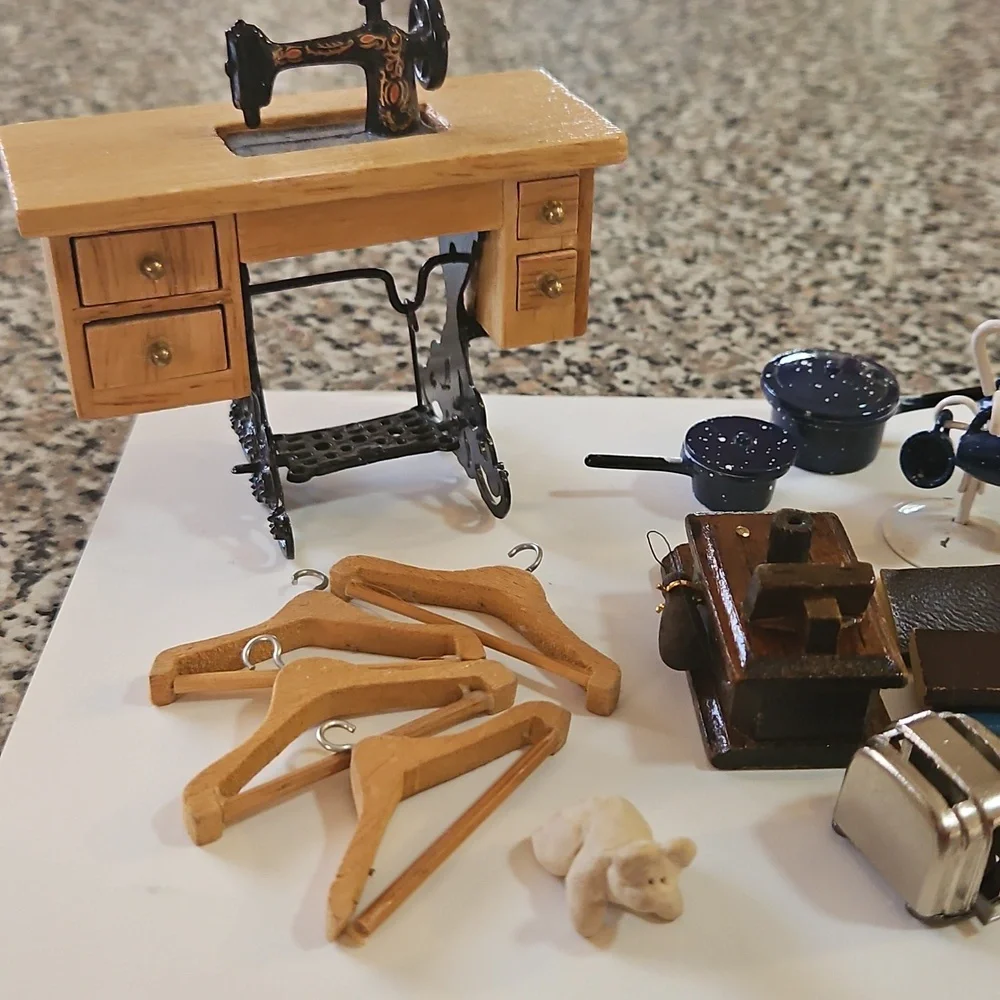 Vintage Miniature Dollhouse/Shadow Box Accessories Set - Picture 2 of 12